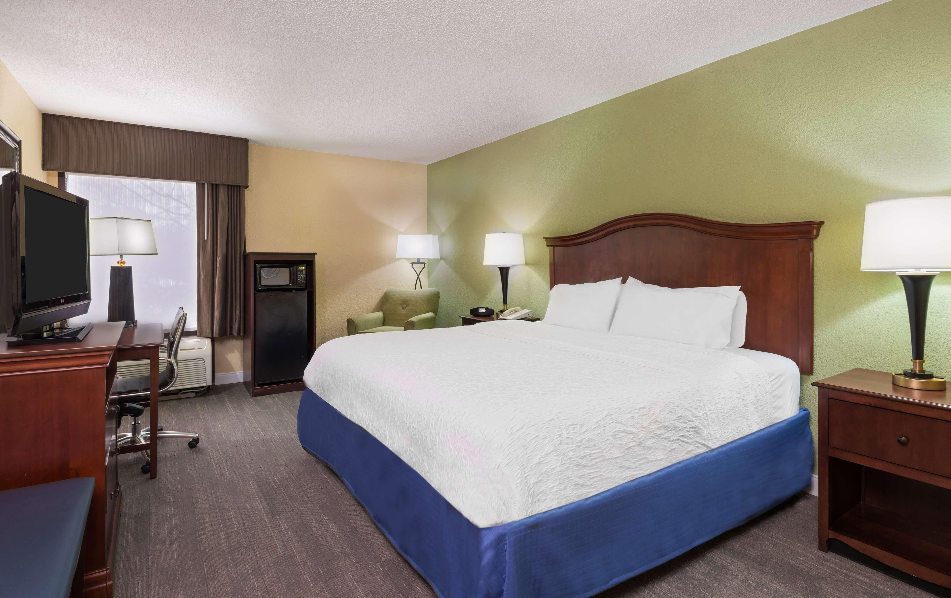 Hampton Inn Raleigh Кэри Экстерьер фото