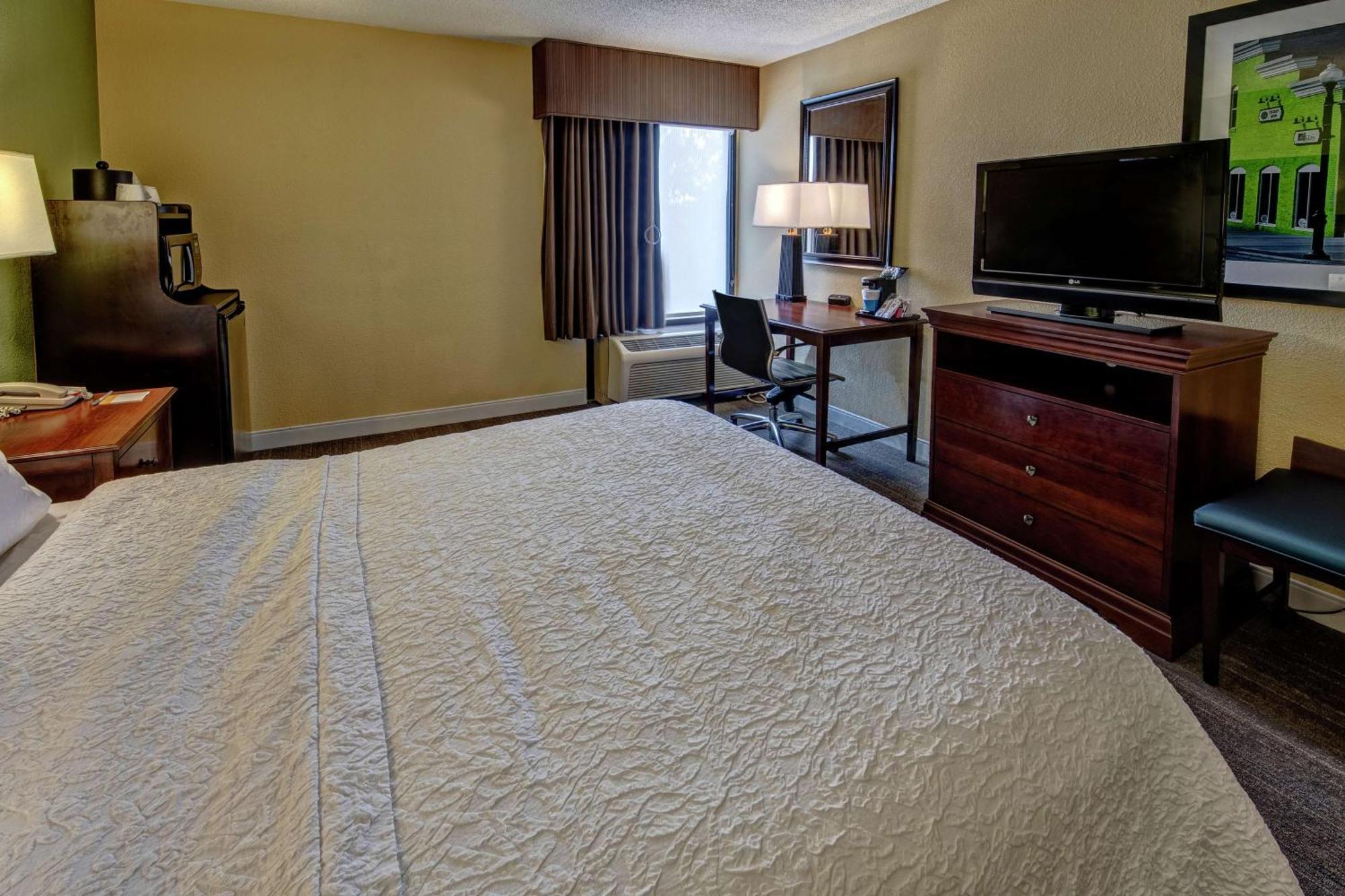 Hampton Inn Raleigh Кэри Экстерьер фото