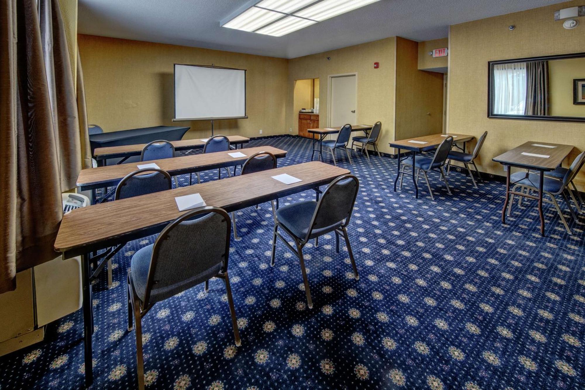 Hampton Inn Raleigh Кэри Экстерьер фото