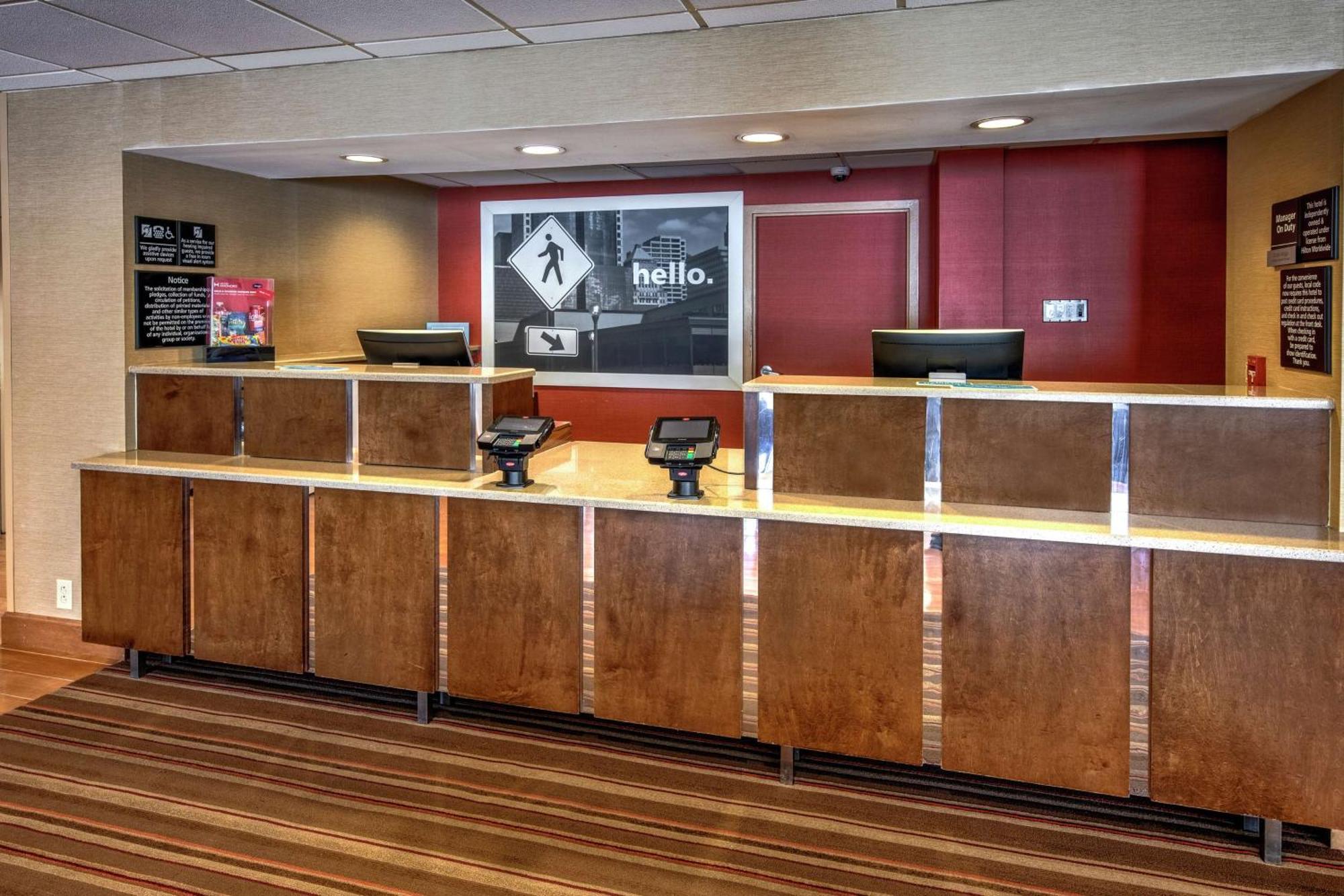 Hampton Inn Raleigh Кэри Экстерьер фото