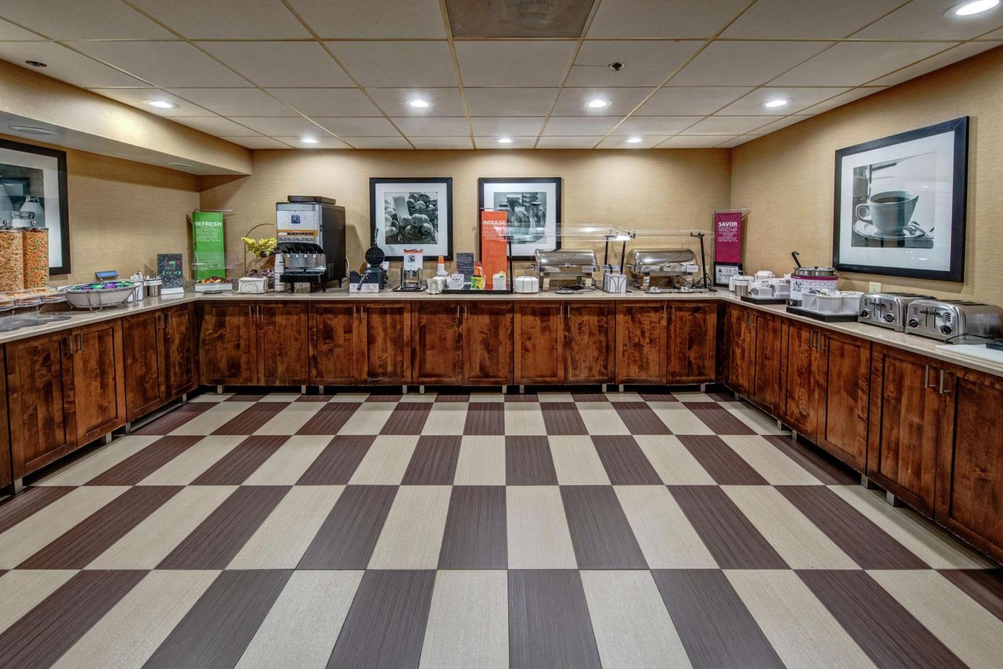 Hampton Inn Raleigh Кэри Экстерьер фото