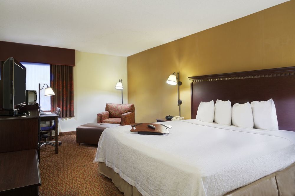 Hampton Inn Raleigh Кэри Экстерьер фото