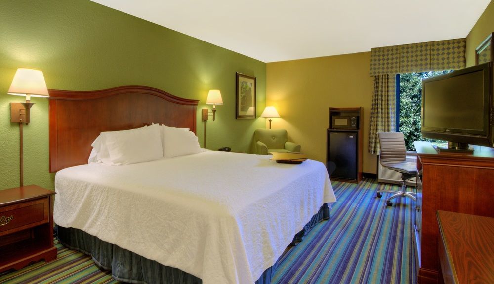 Hampton Inn Raleigh Кэри Номер фото
