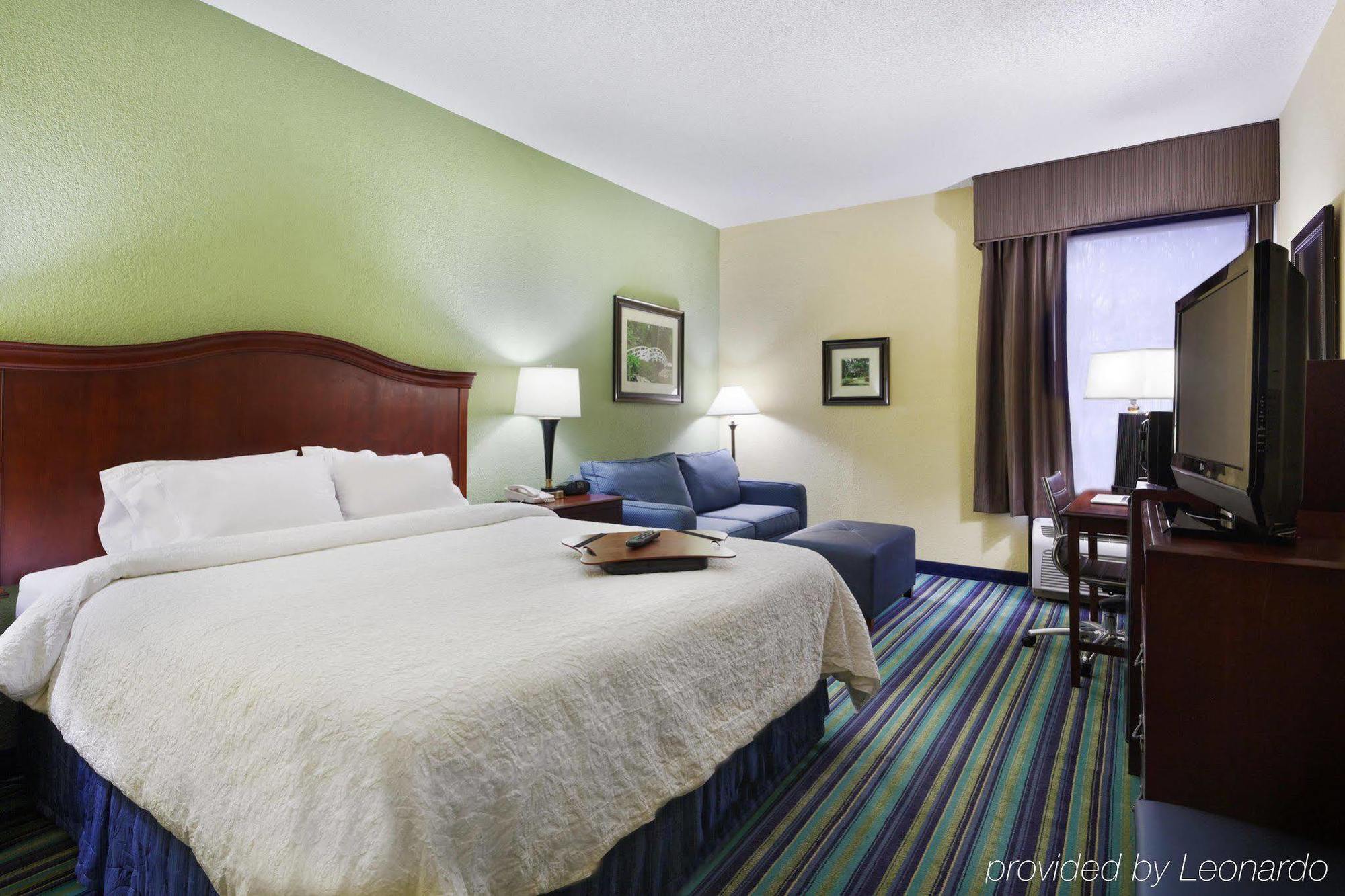 Hampton Inn Raleigh Кэри Экстерьер фото