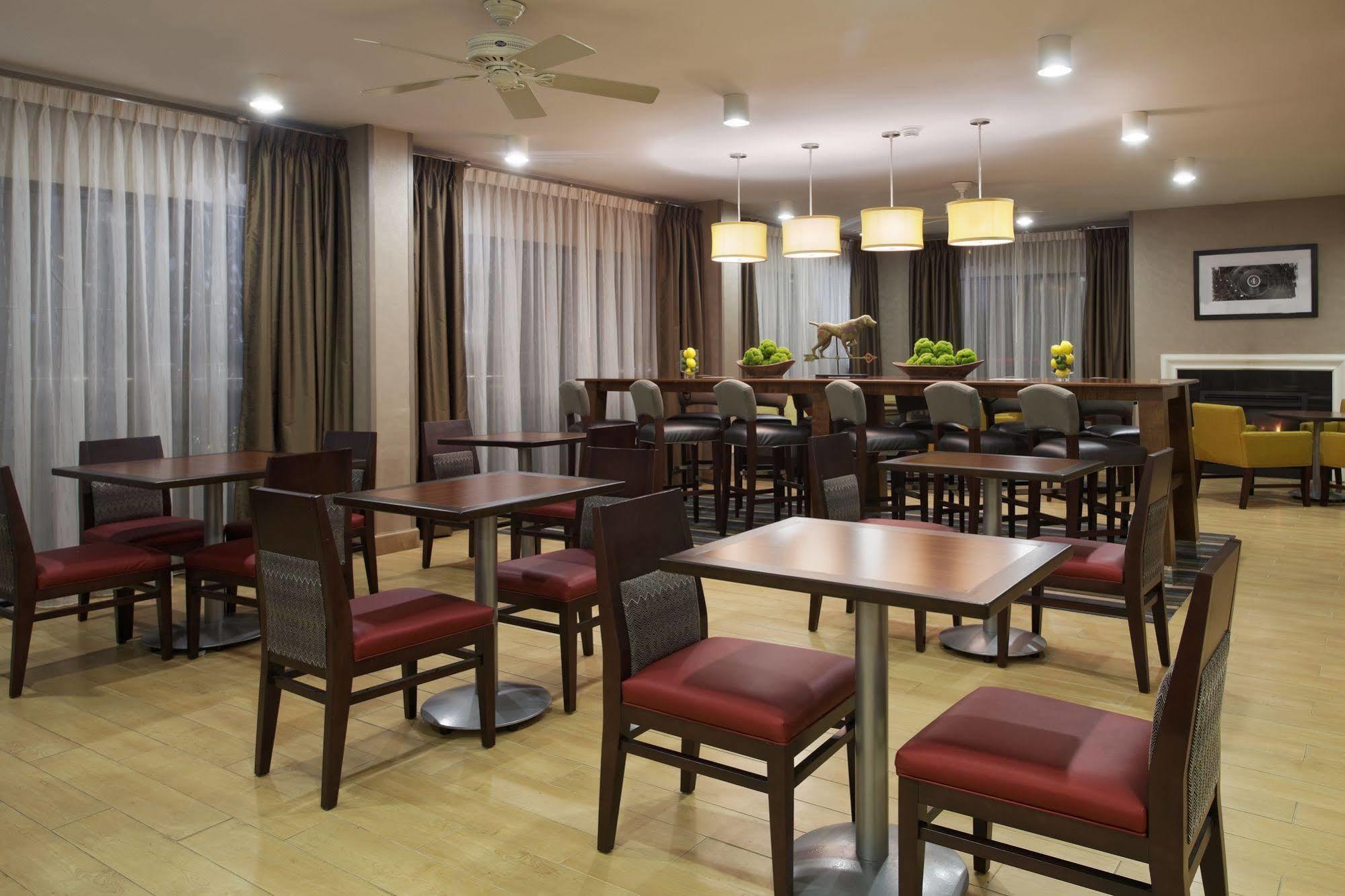 Hampton Inn Raleigh Кэри Экстерьер фото