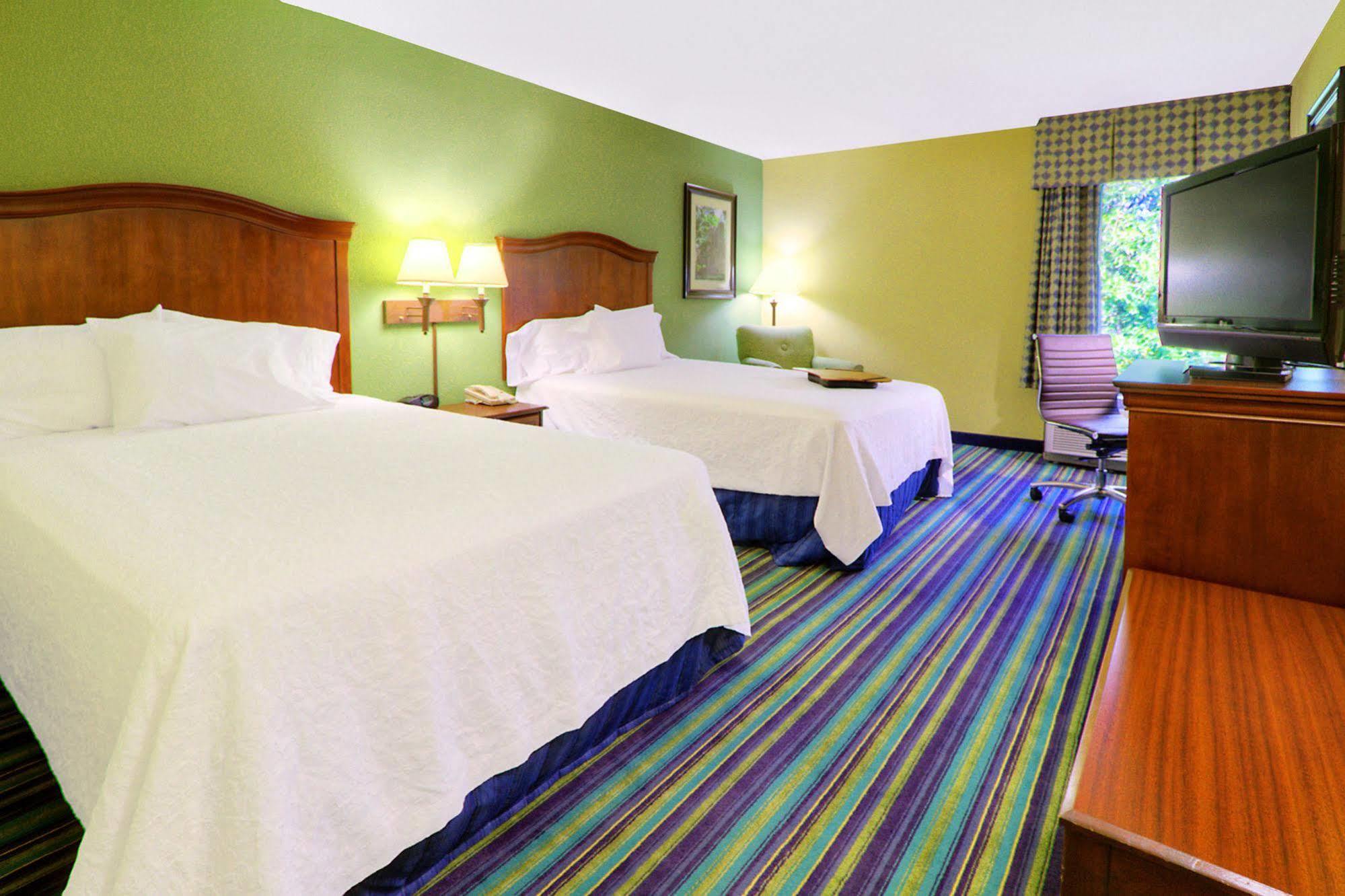 Hampton Inn Raleigh Кэри Номер фото